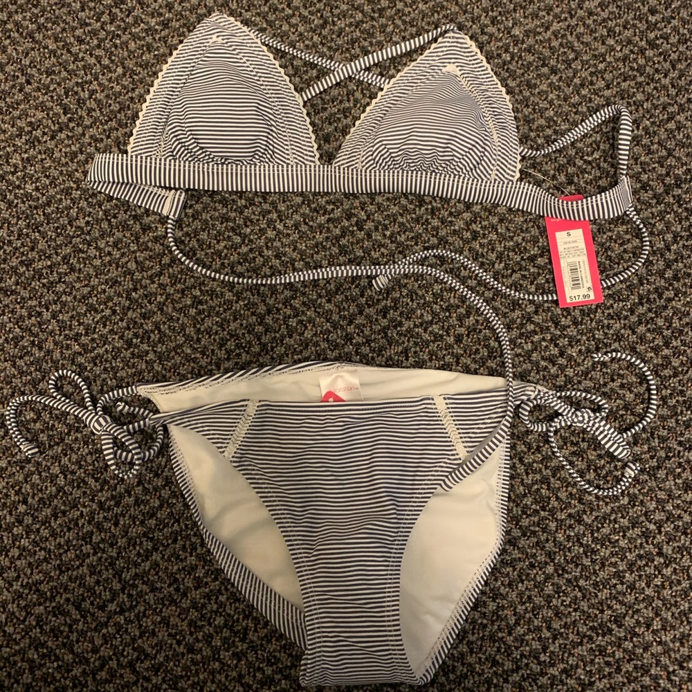 Xhilaration bikini top and bottoms